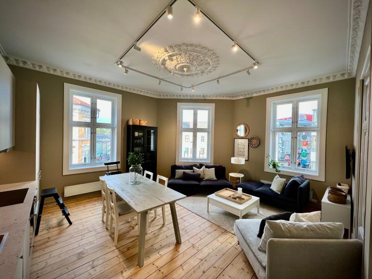 Allrom 26m2 med stue og kjøkken.